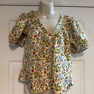 THE GREAT. Floral V-Neck Puff Sleeve Top in Cream Multi